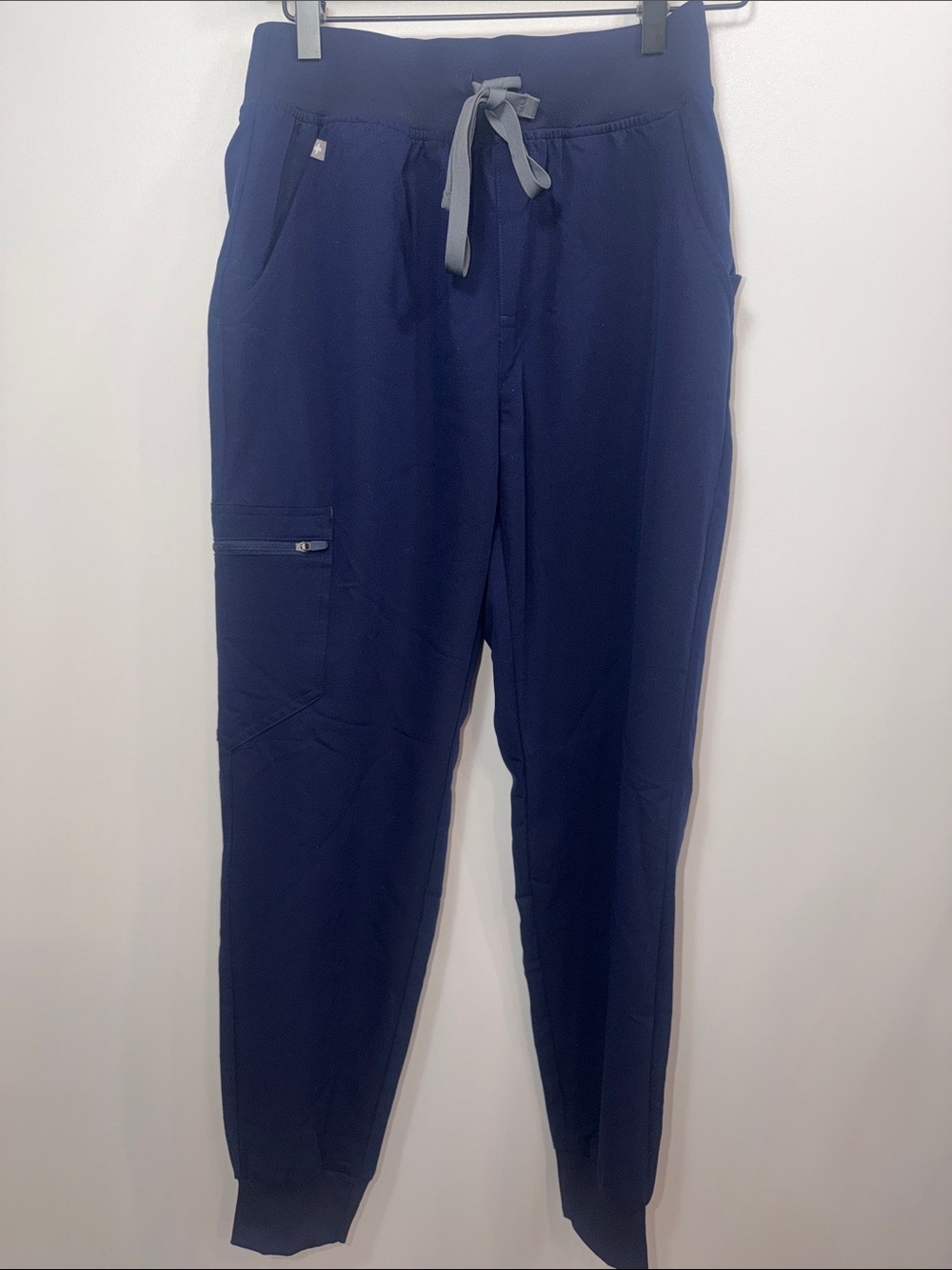 Figs Women’s Zamora high waisted jogger scrub pants navy blue XS petite. NWT